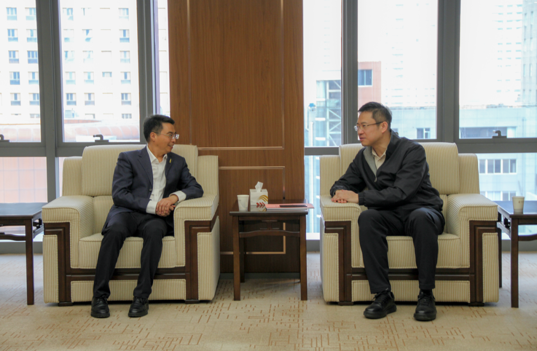 公司與中國(guó)兵器集團(tuán)中兵投資公司開展交流座談