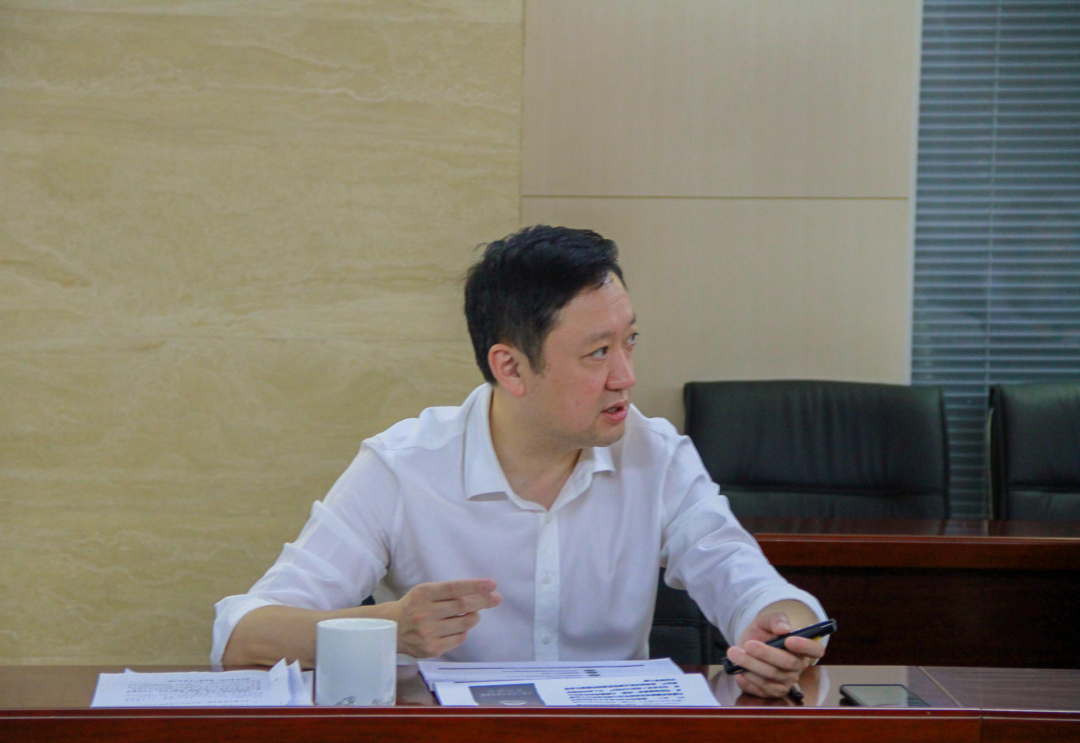 杜巖岫同志參加支部活動(dòng)，為黨員講授黨課